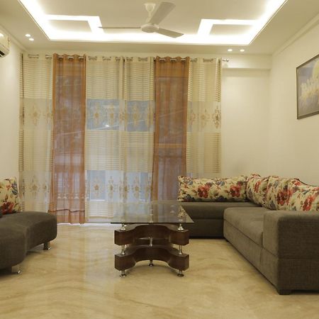 Under My Roof Superio Bed & Breakfast New Delhi Luaran gambar