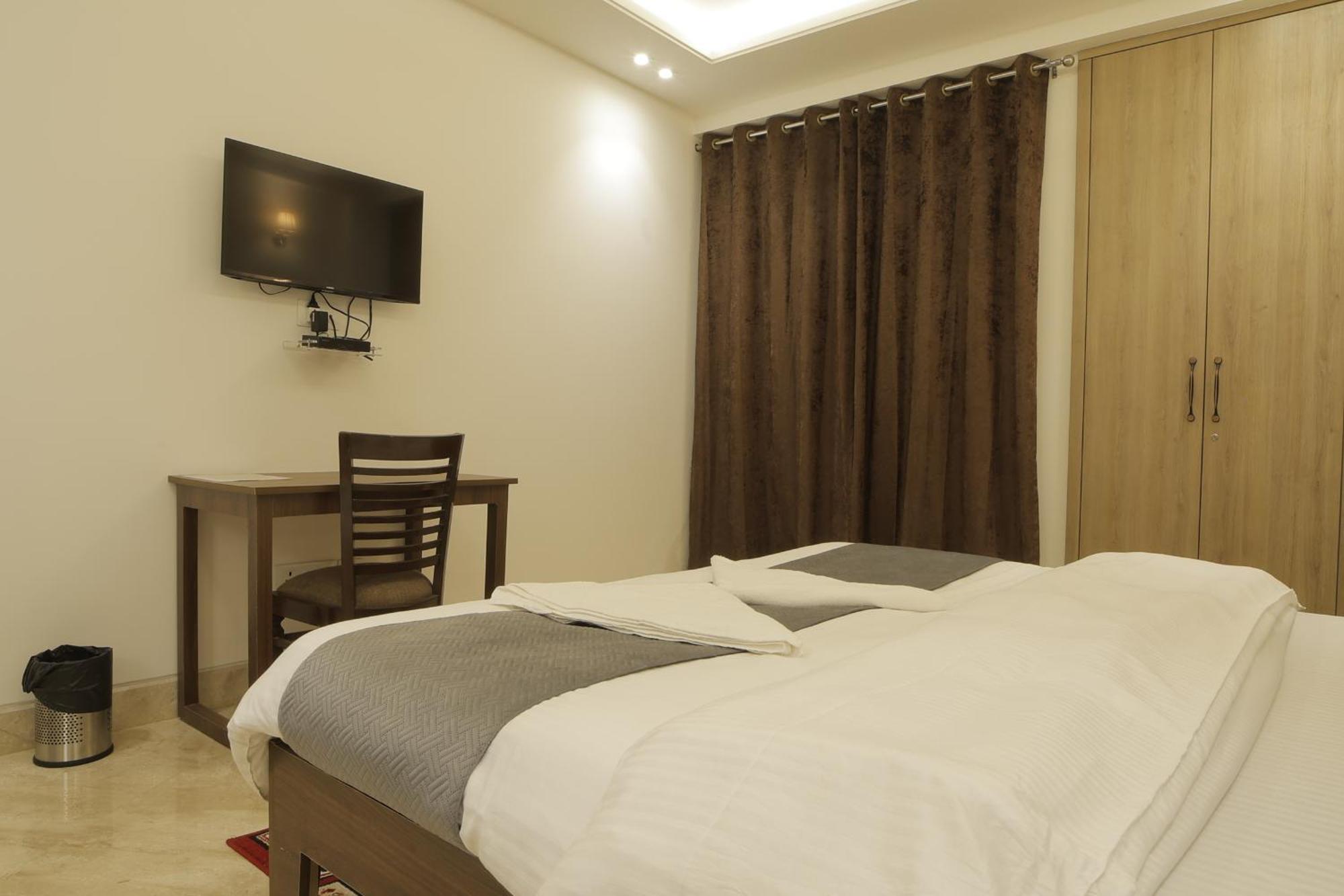Under My Roof Superio Bed & Breakfast New Delhi Luaran gambar